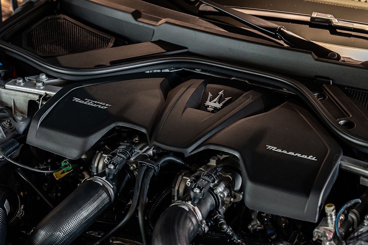 日本初公開を果たしたマセラティの美しい4シーターオープン新型「グランカブリオ」