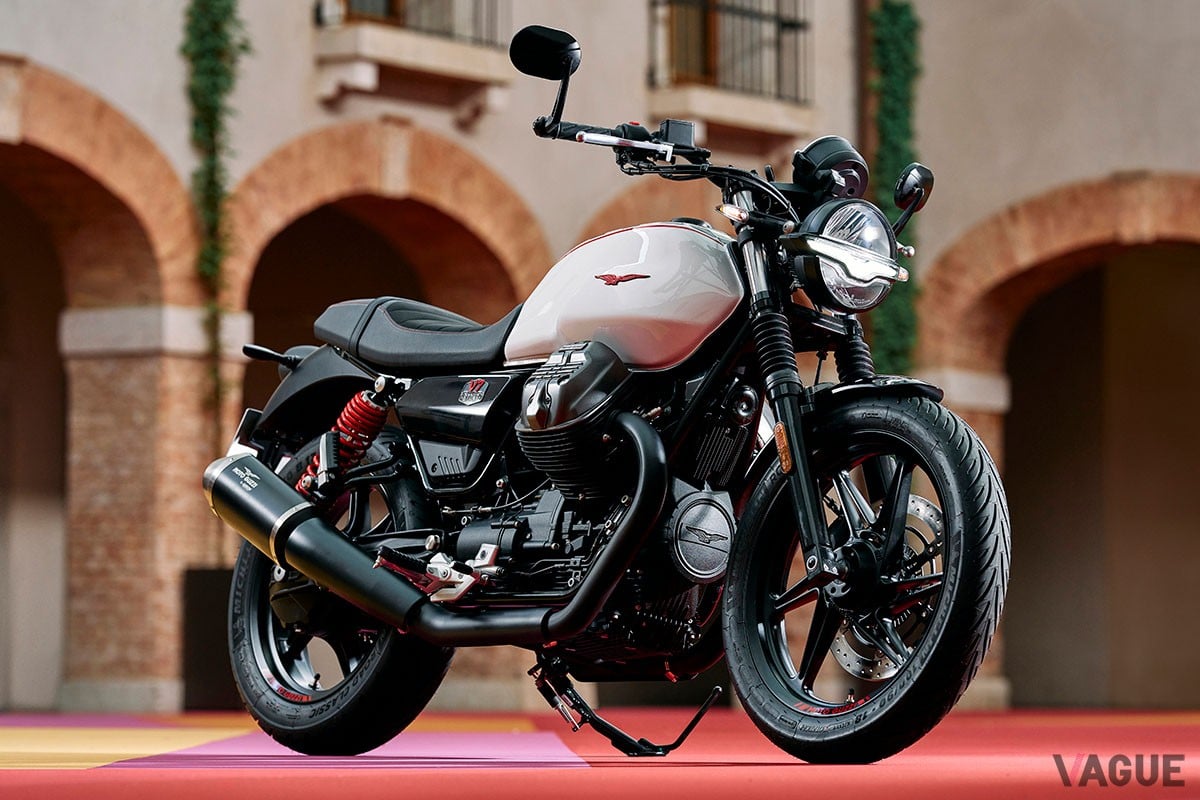 イタリア最古のモーターサイクルブランドであるモト・グッツィ発、ベストセラー「V7 ストーン」ベースの特別仕様車「V7 ストーン テン」