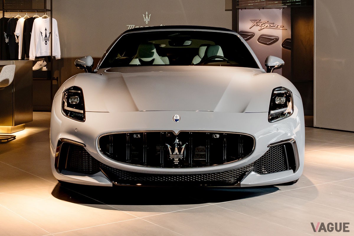 日本初公開を果たしたマセラティの美しい4シーターオープン新型「グランカブリオ」