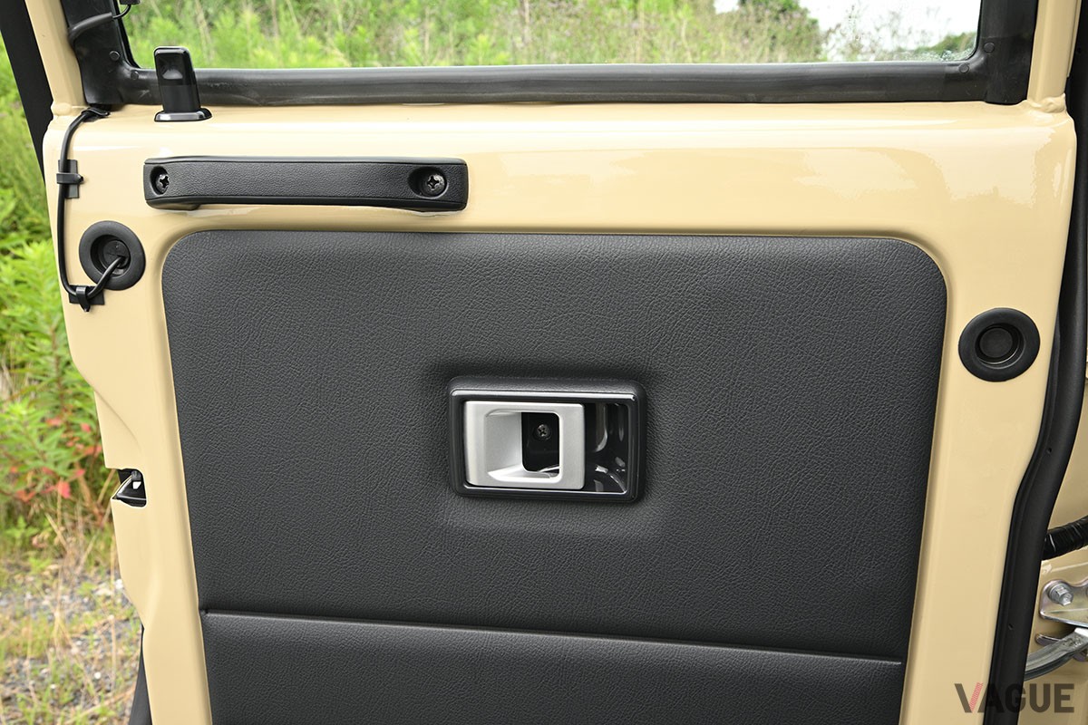 大幅にモダナイズされたものの、イマドキのクルマとは明確に感覚が異なるトヨタ新型「ランドクルーザー70」