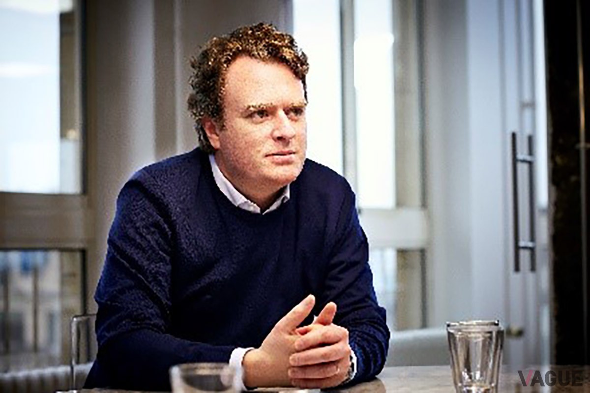 創業者にしてデザイナーのベノワ・ミンティエンス氏。前例にとらわれない独自の哲学と審美眼で、創業より一貫してユニークなタイムピースを送り出してきた