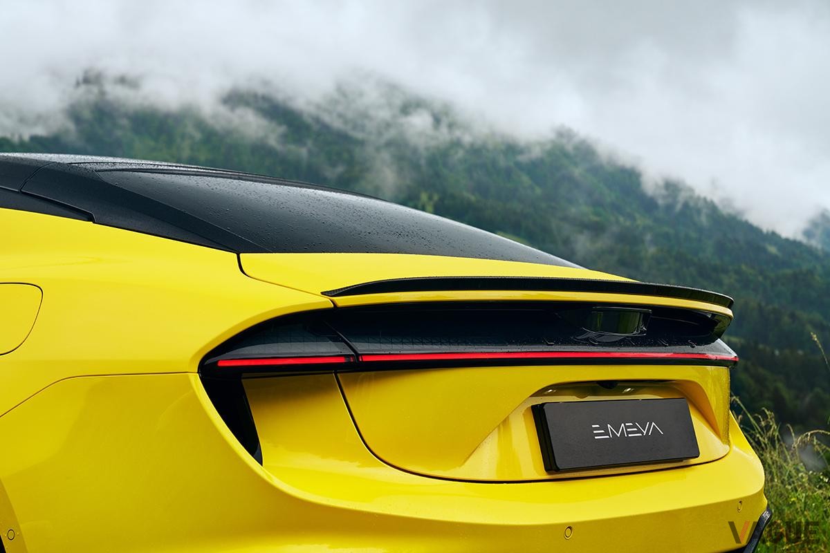 ロータス新型「エメヤ」