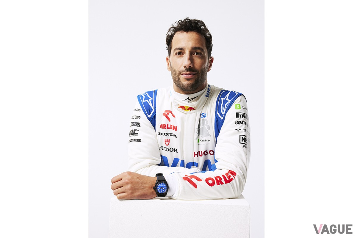 ドライバーの角田裕毅とダニエル・リカルドがパドックで着用している時計と同じモデル