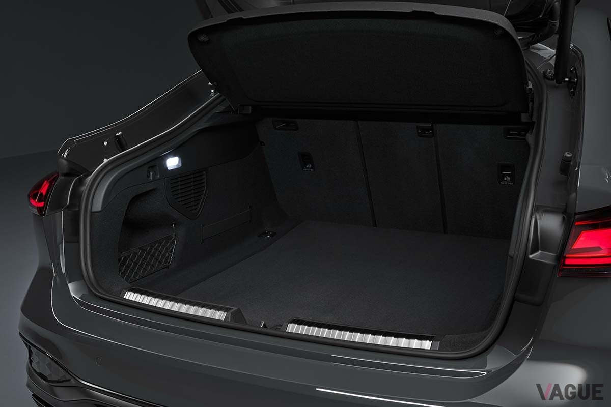 アウディ新型「A5セダン」の荷室