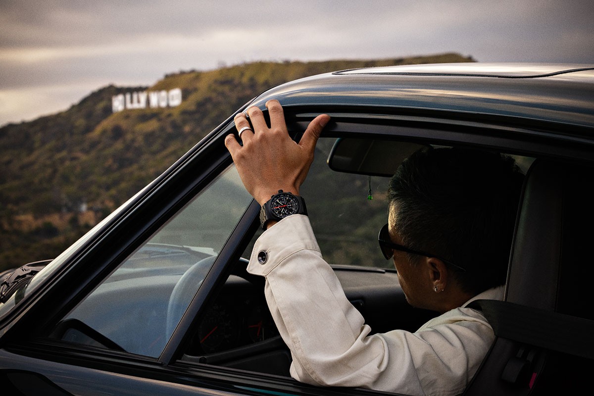 裏蓋にはポルシェデザインとホディンキー、シリアルナンバーなどが記され特別なモデルを証明