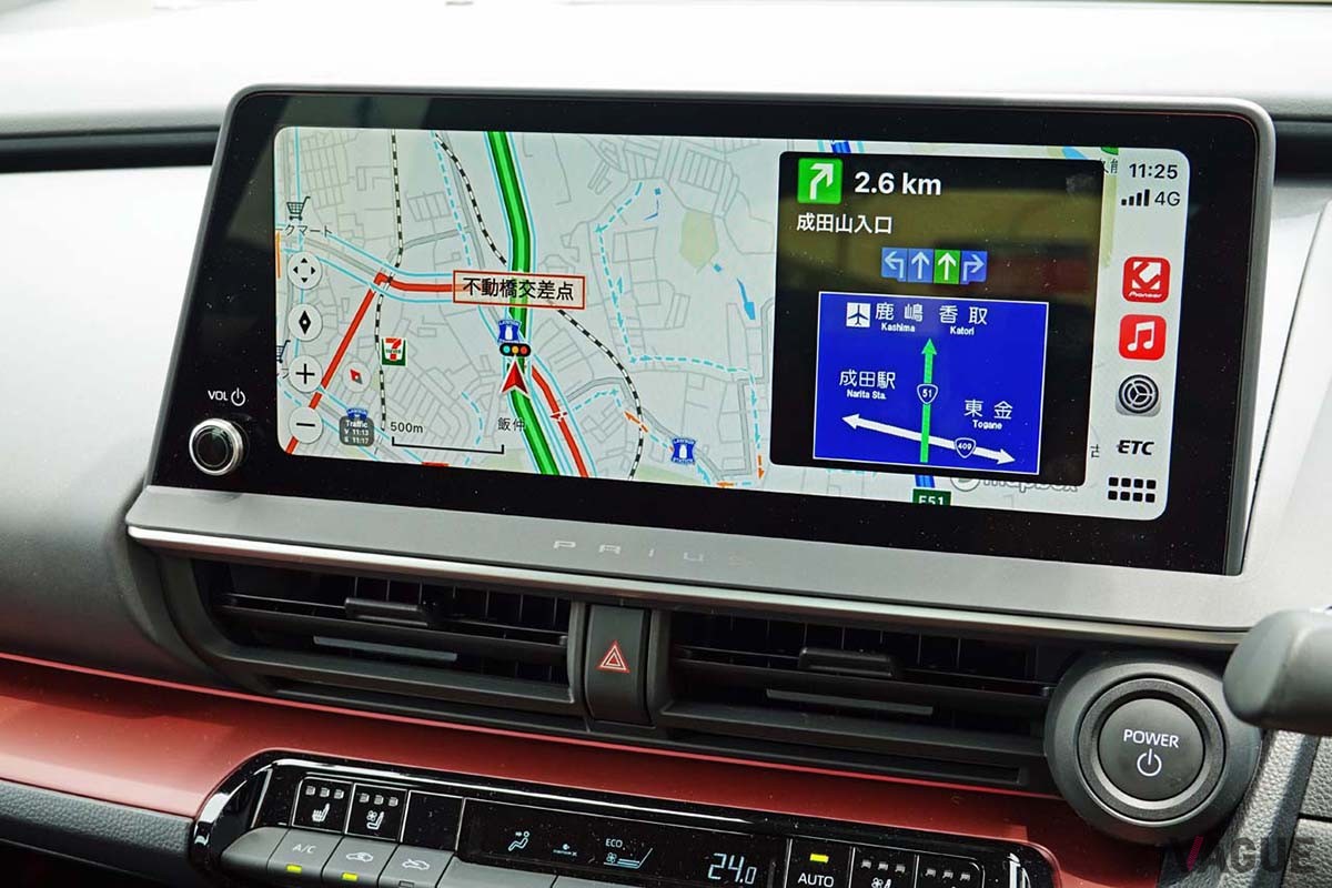 トヨタ新型「プリウス」のインフォテイメントを起動して、CarPlay上でCOCCHiを展開した