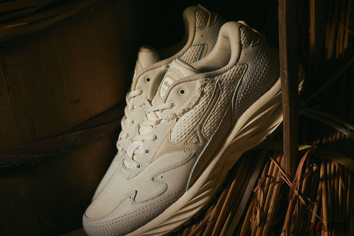 ミズノシューズとしての機能美と日本の伝統美が融合