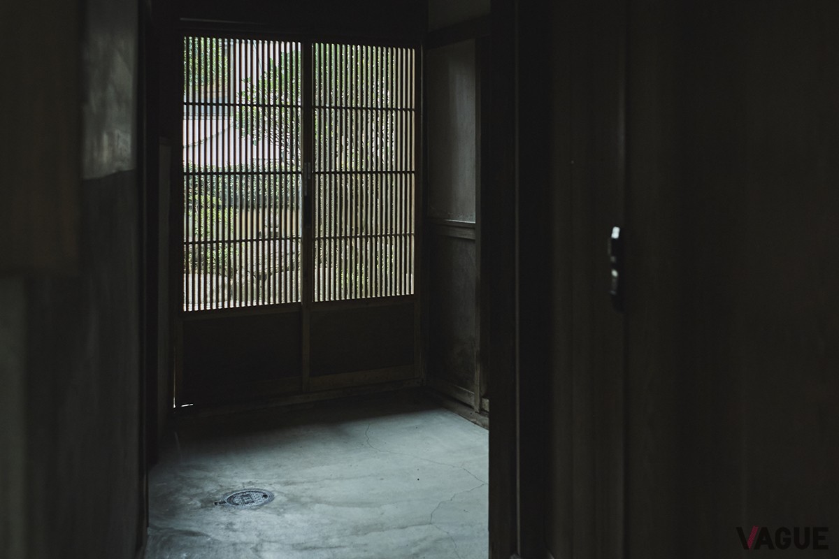 別棟「離れ」へのアプローチ