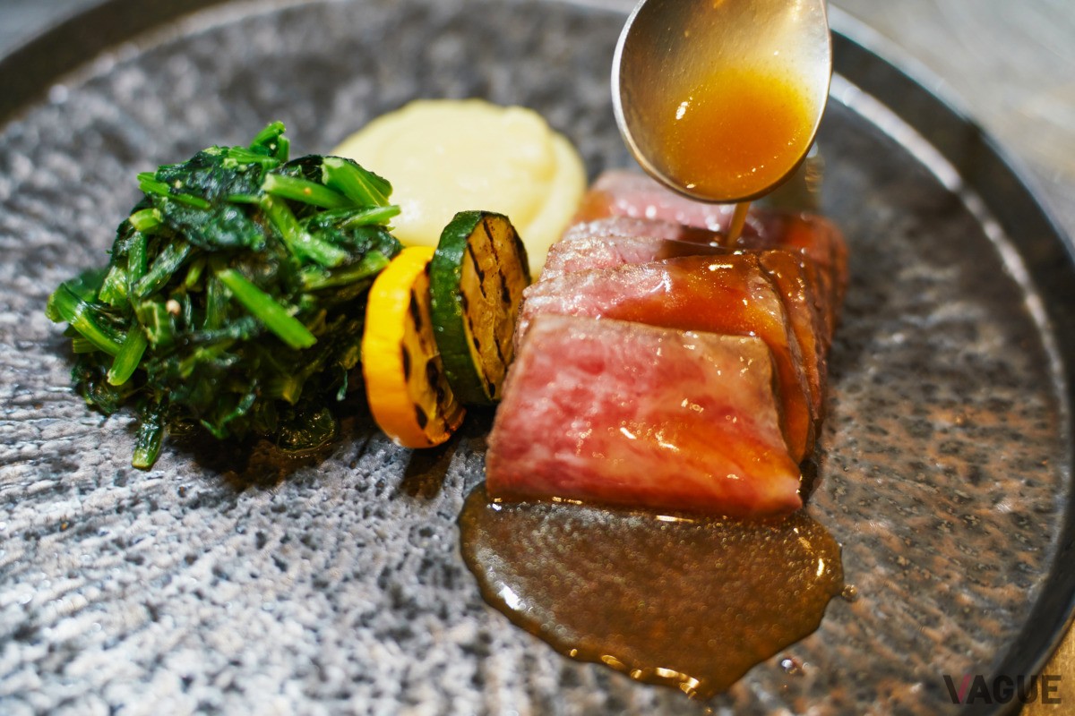 山梨の旬の食材をふんだんに使用した薪火料理