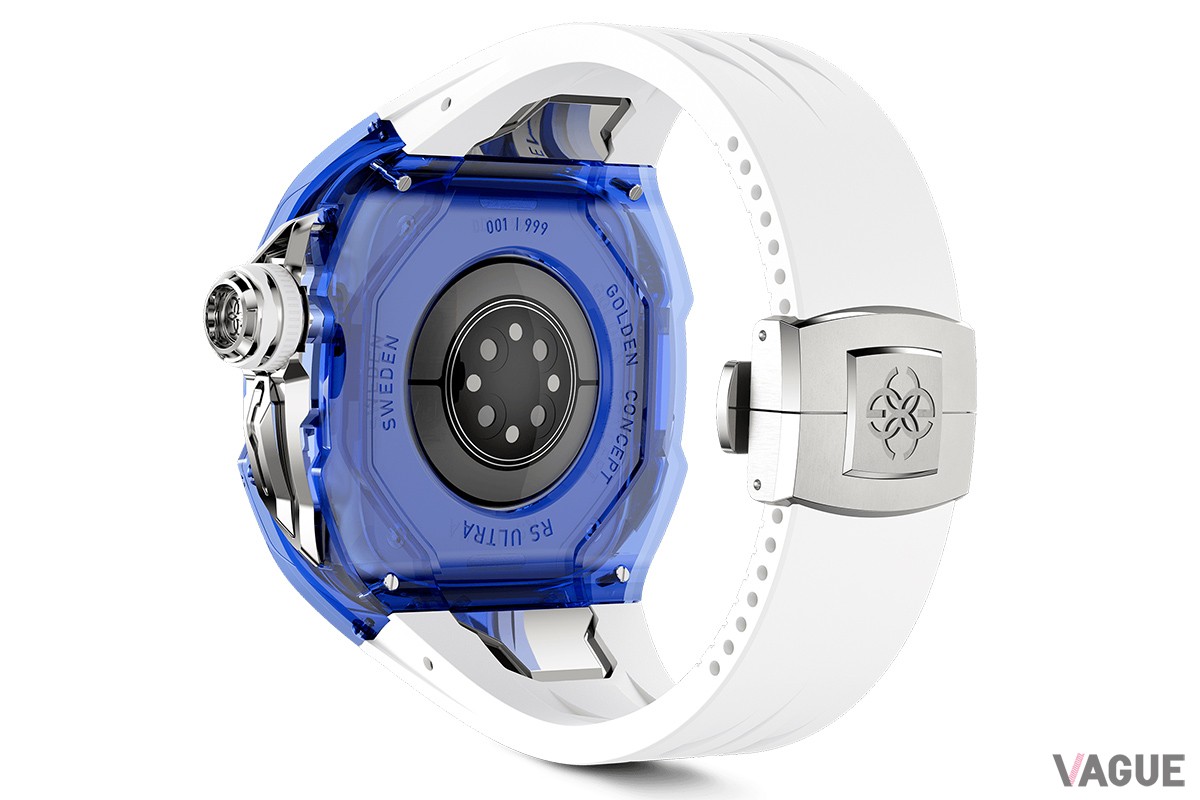 「CRYSTAL III EDITION　49MM」のSapphire Blue
