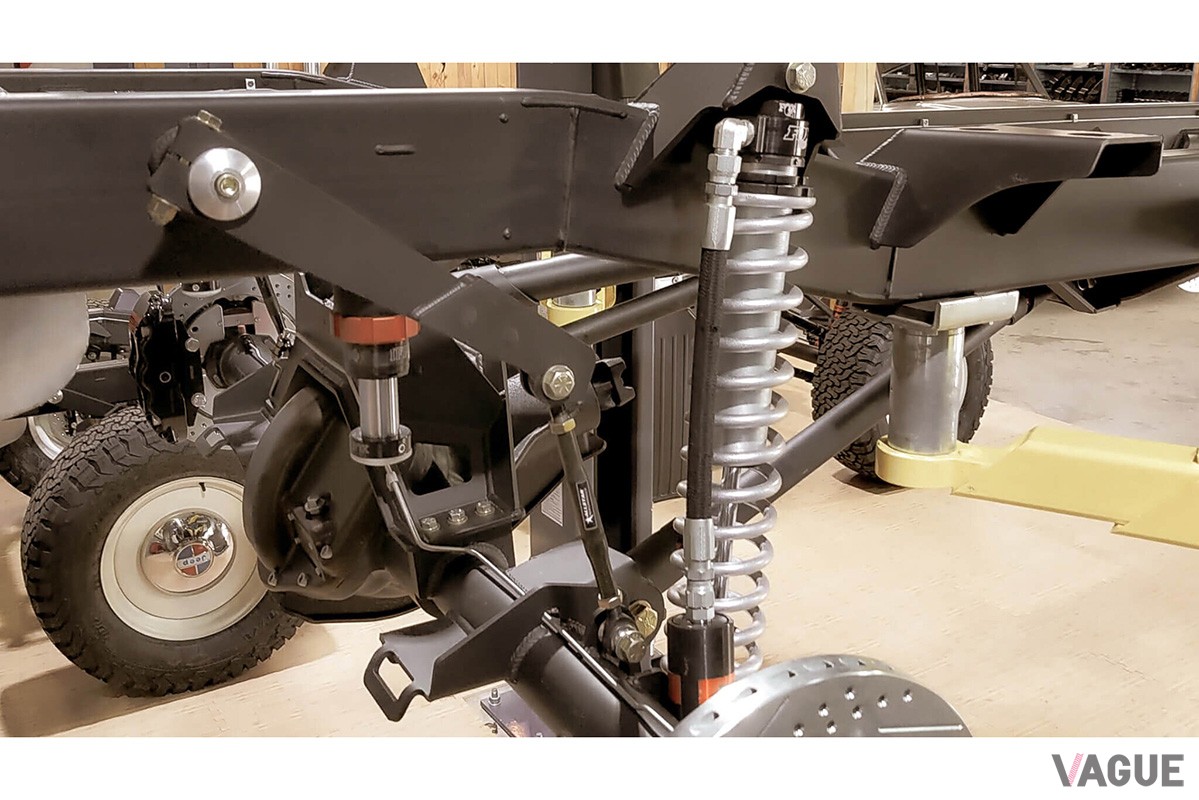 エンジンや足回りも刷新されている。サスペンションにはコイルスプリングを採用（C）Facebook『Vigilante 4×4』