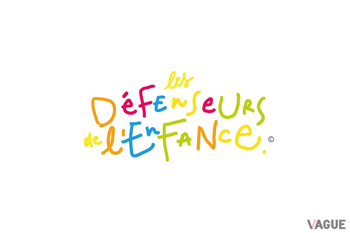 ”LesDefeneurs de l’Enfance”（子どもの擁護者）のロゴ