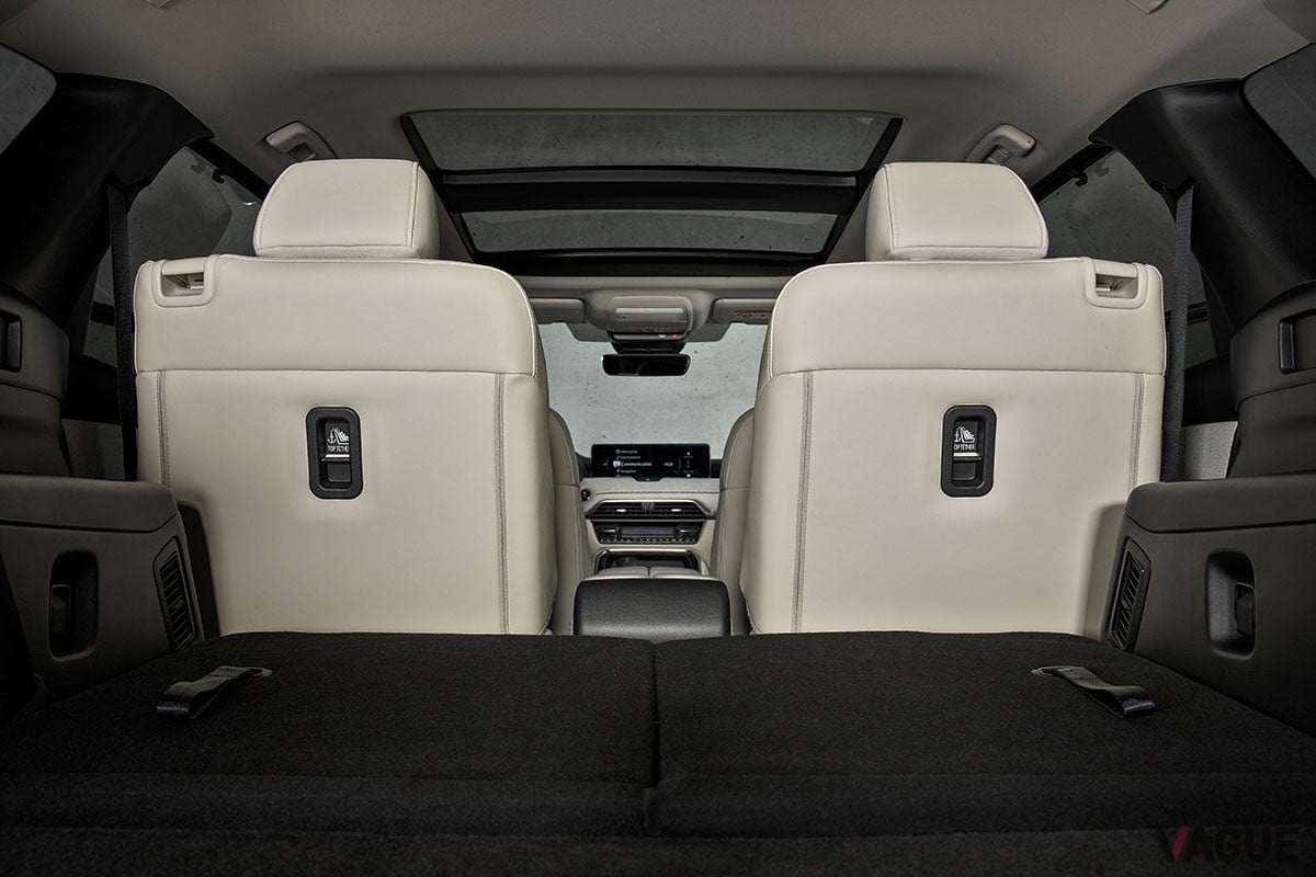 使い勝手のいいラゲッジスペースを備えたマツダ新型「CX-80」