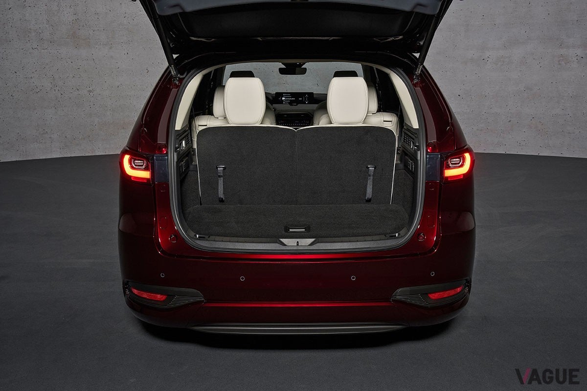 使い勝手のいいラゲッジスペースを備えたマツダ新型「CX-80」