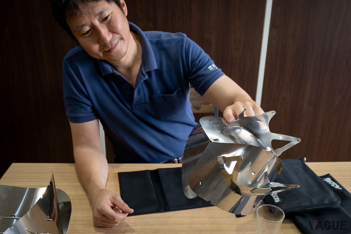 軽量でかつ組付け精度が高いので、脚を持ち上げても型崩れしないのもおどろき