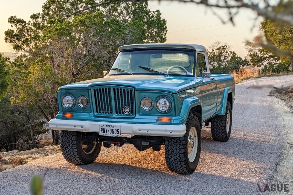 ジープ「グラデュエーター」のレストモッドモデル（C）Facebook『Vigilante 4×4』