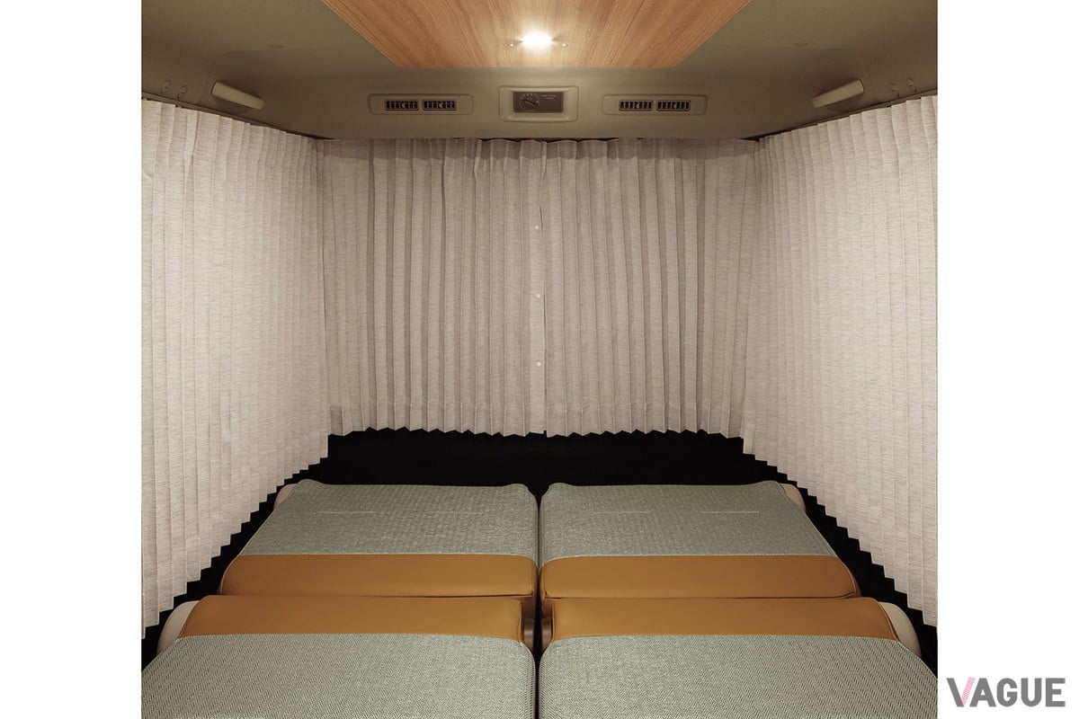 日産「キャラバン MYROOM」