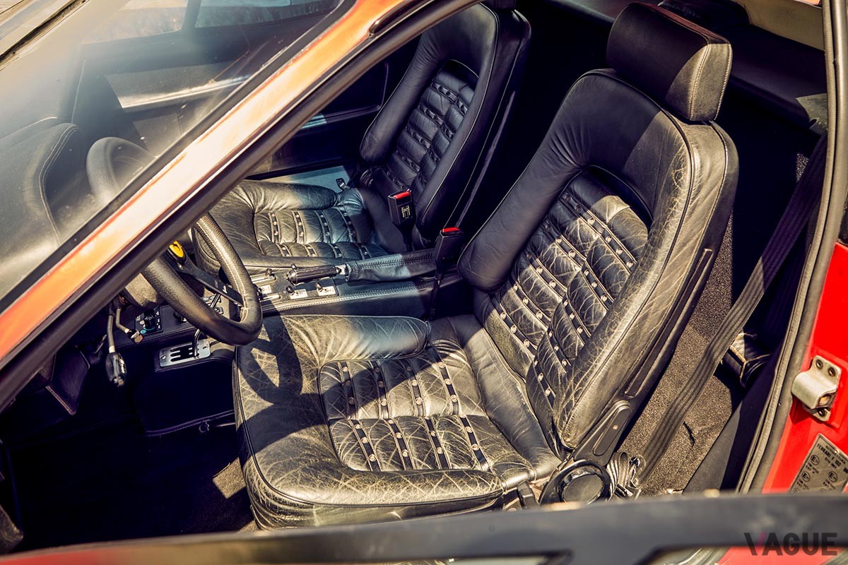 海外オークションに登場した1978年式フェラーリ「512BB」のインテリア  Michael Compensis ©2024 Courtesy of RM Sotheby's