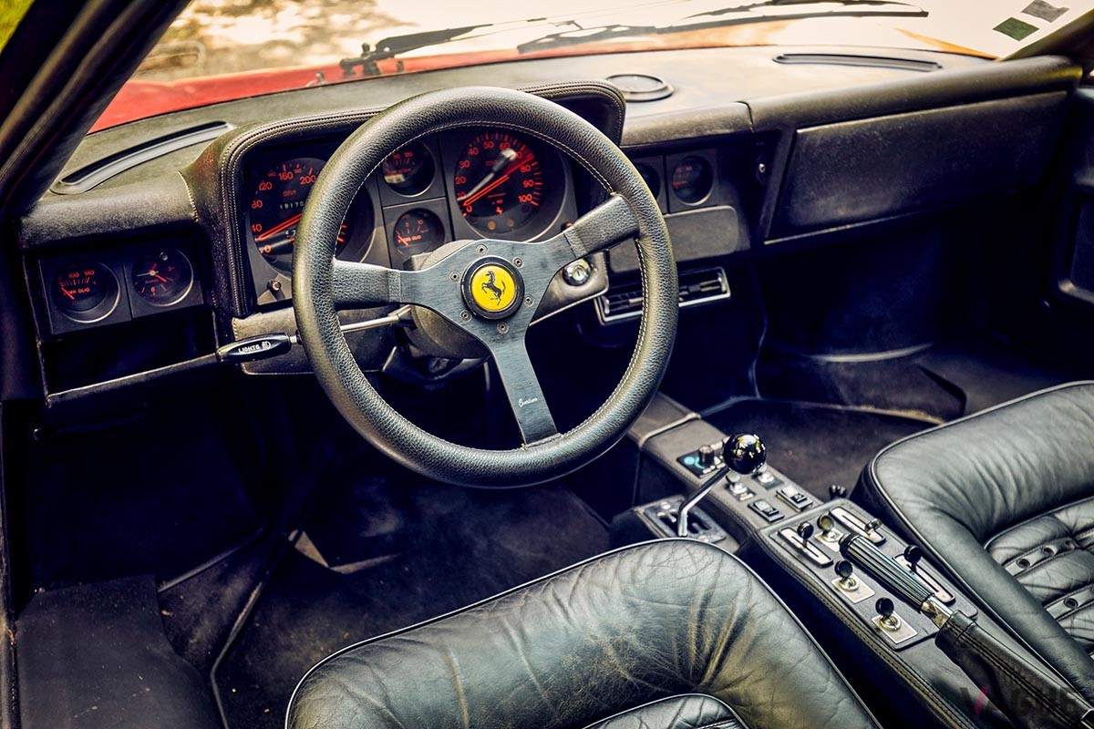 海外オークションに登場した1978年式フェラーリ「512BB」のインテリア Michael Compensis ©2024 Courtesy of RM Sotheby's