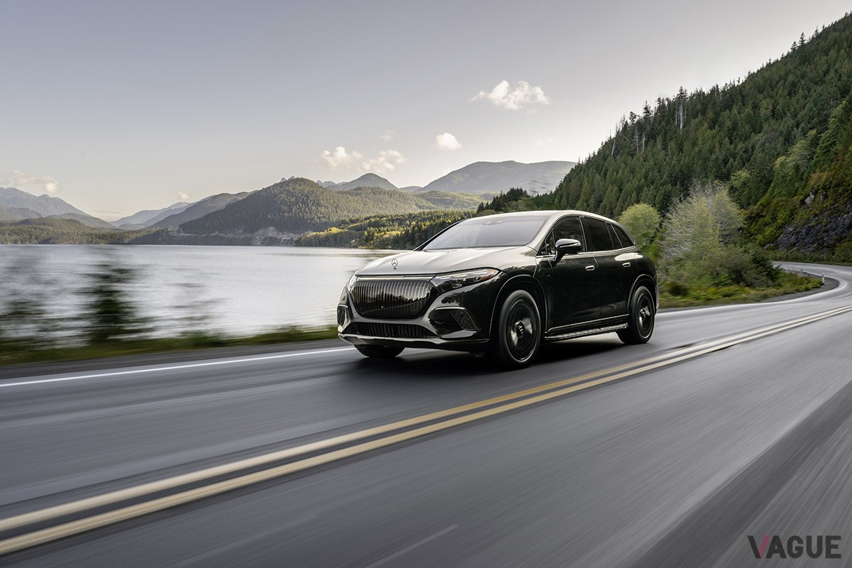新型「メルセデス・マイバッハ EQS680 SUV」