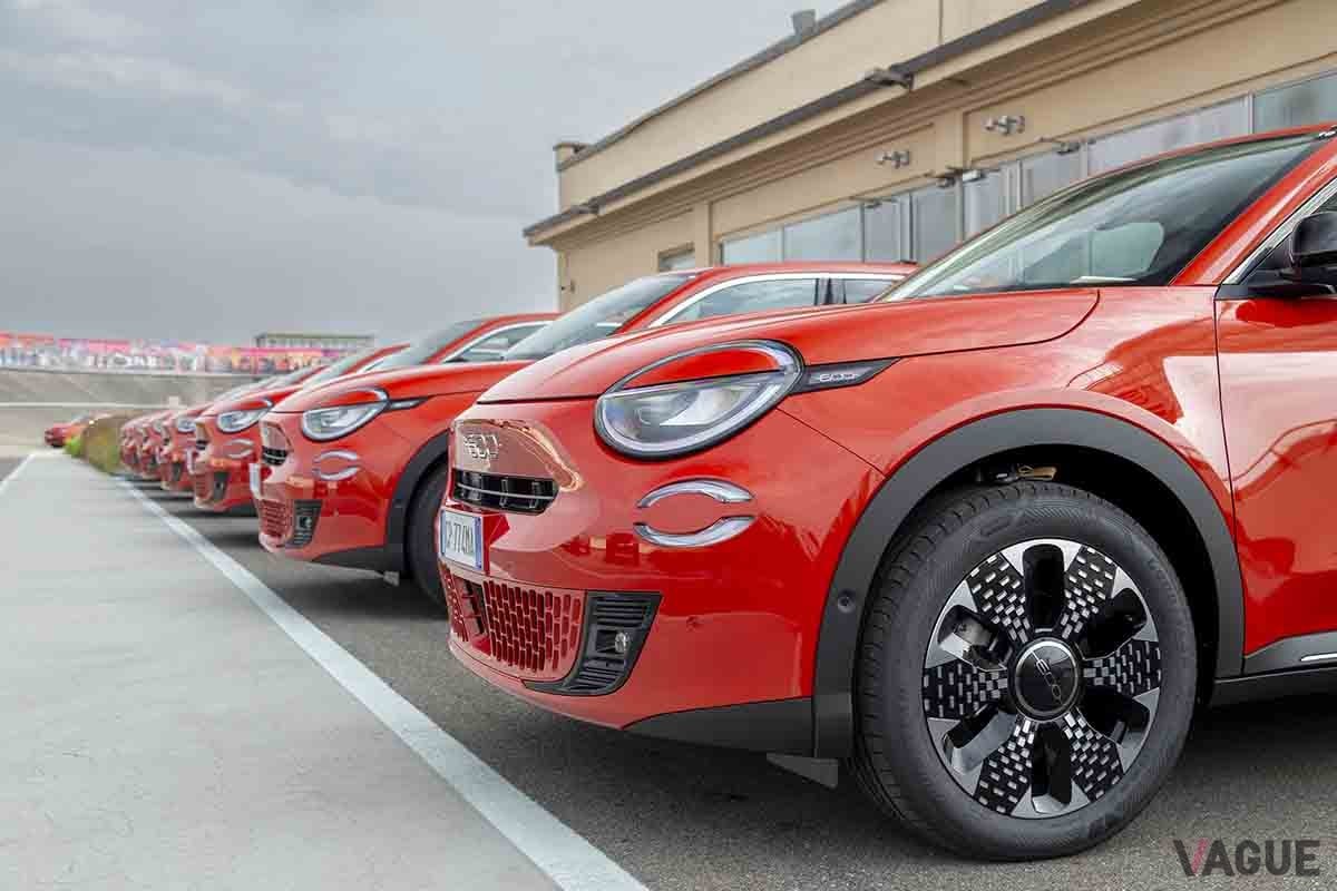 2024年9月10日に日本で発売される予定のフィアット新型「600e」