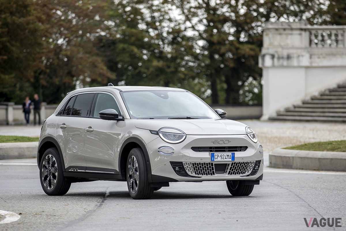 2024年9月10日に日本で発売される予定のフィアット新型「600e」