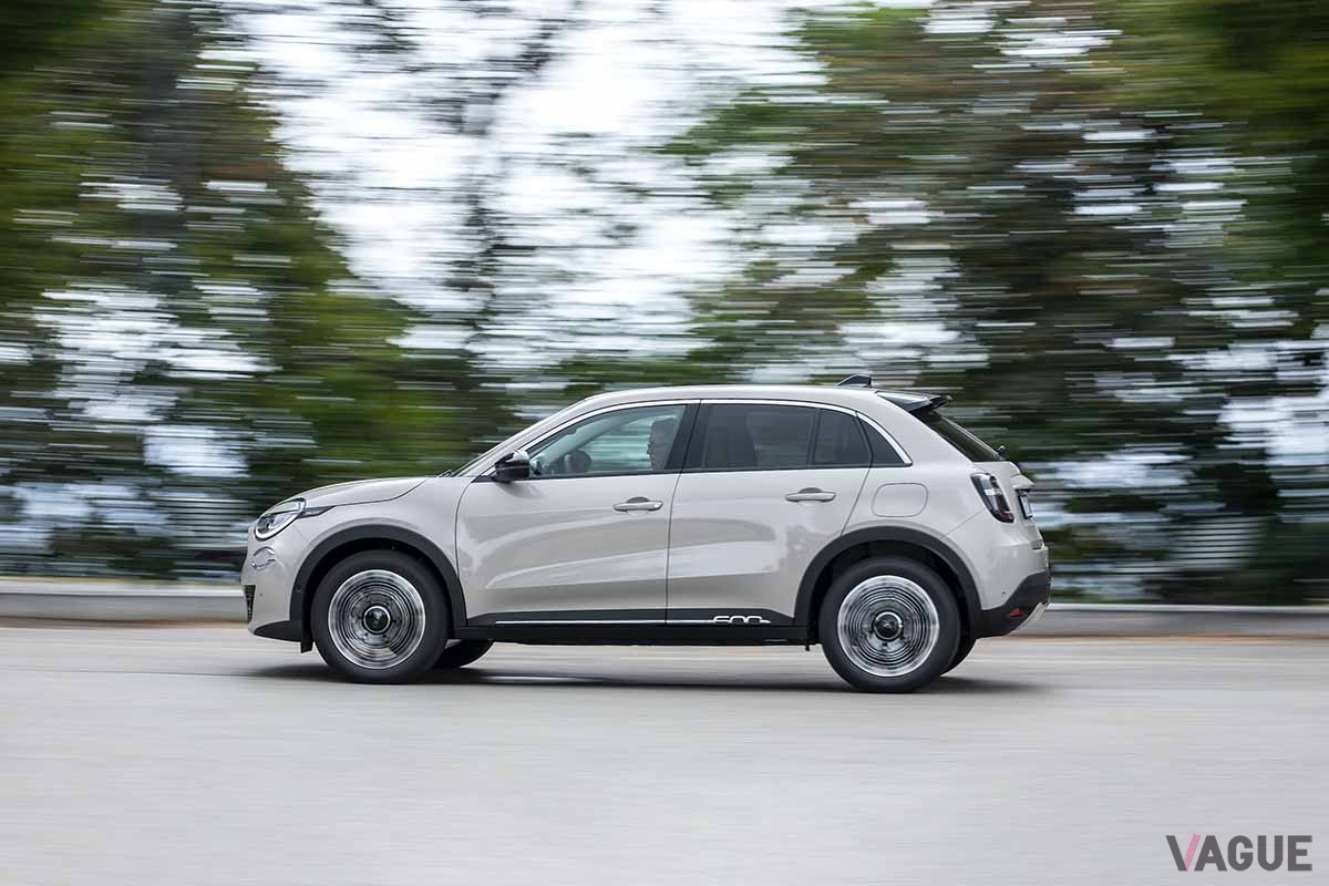 2024年9月10日に日本で発売される予定のフィアット新型「600e」