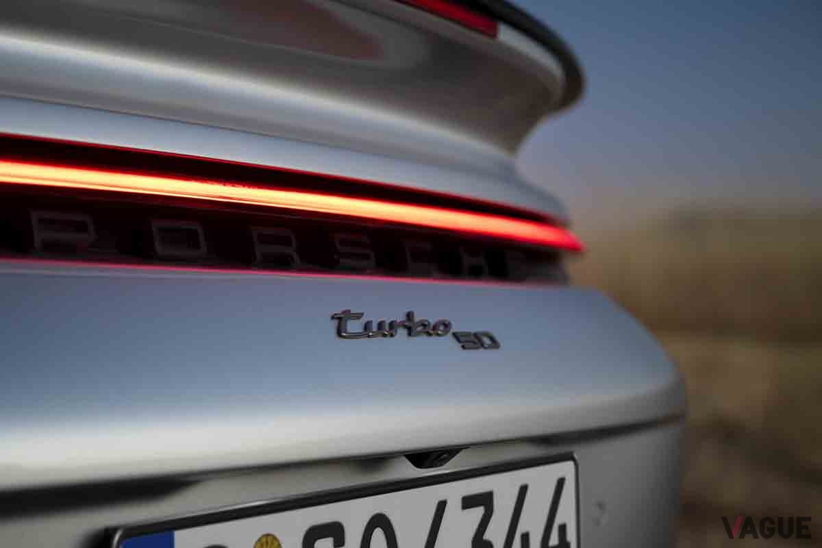 予約受注が開始された世界限定1974台の限定車、ポルシェ「911ターボ50イヤーズ」