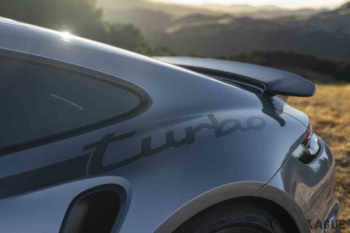 予約受注が開始された世界限定1974台の限定車、ポルシェ「911ターボ50イヤーズ」