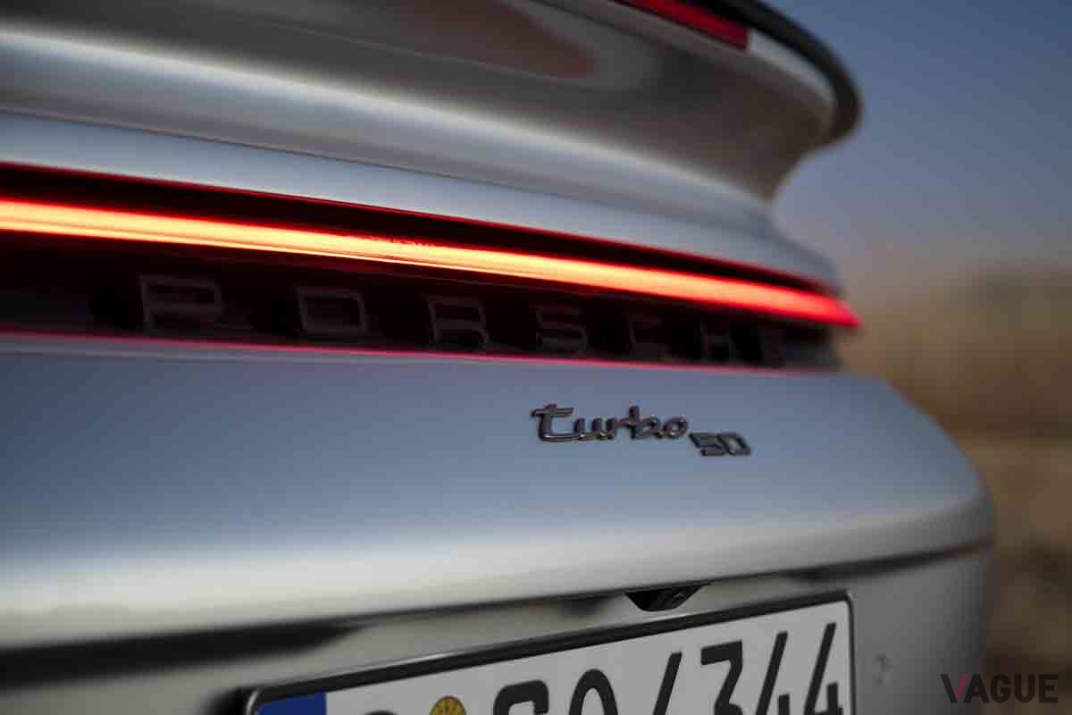 予約受注が開始された世界限定1974台の限定車、ポルシェ「911ターボ50イヤーズ」