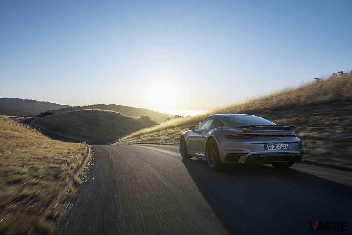 予約受注が開始された世界限定1974台の限定車、ポルシェ「911ターボ50イヤーズ」
