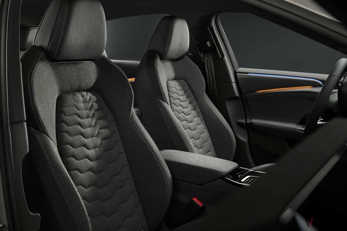 アウディ新型「A6 e-tron」スポーツバックのインテリア
