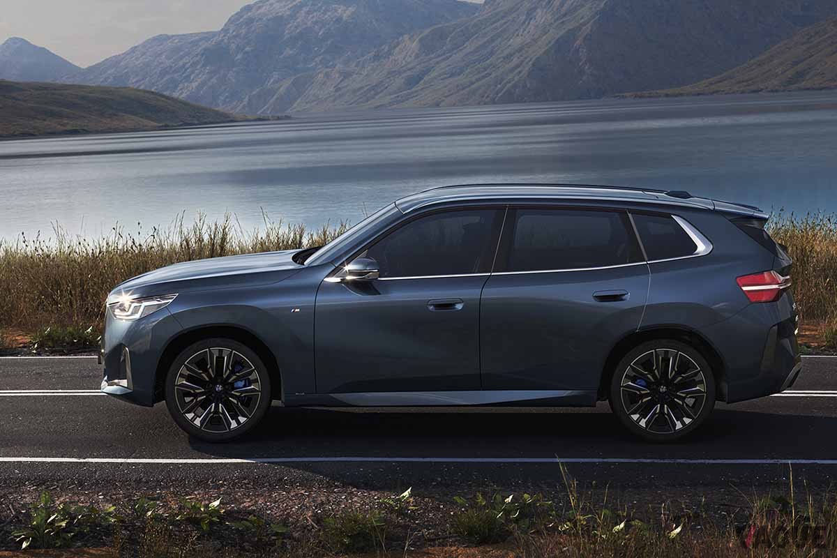中国市場向けBMW新型「X3」。ロングホイールベース化されている