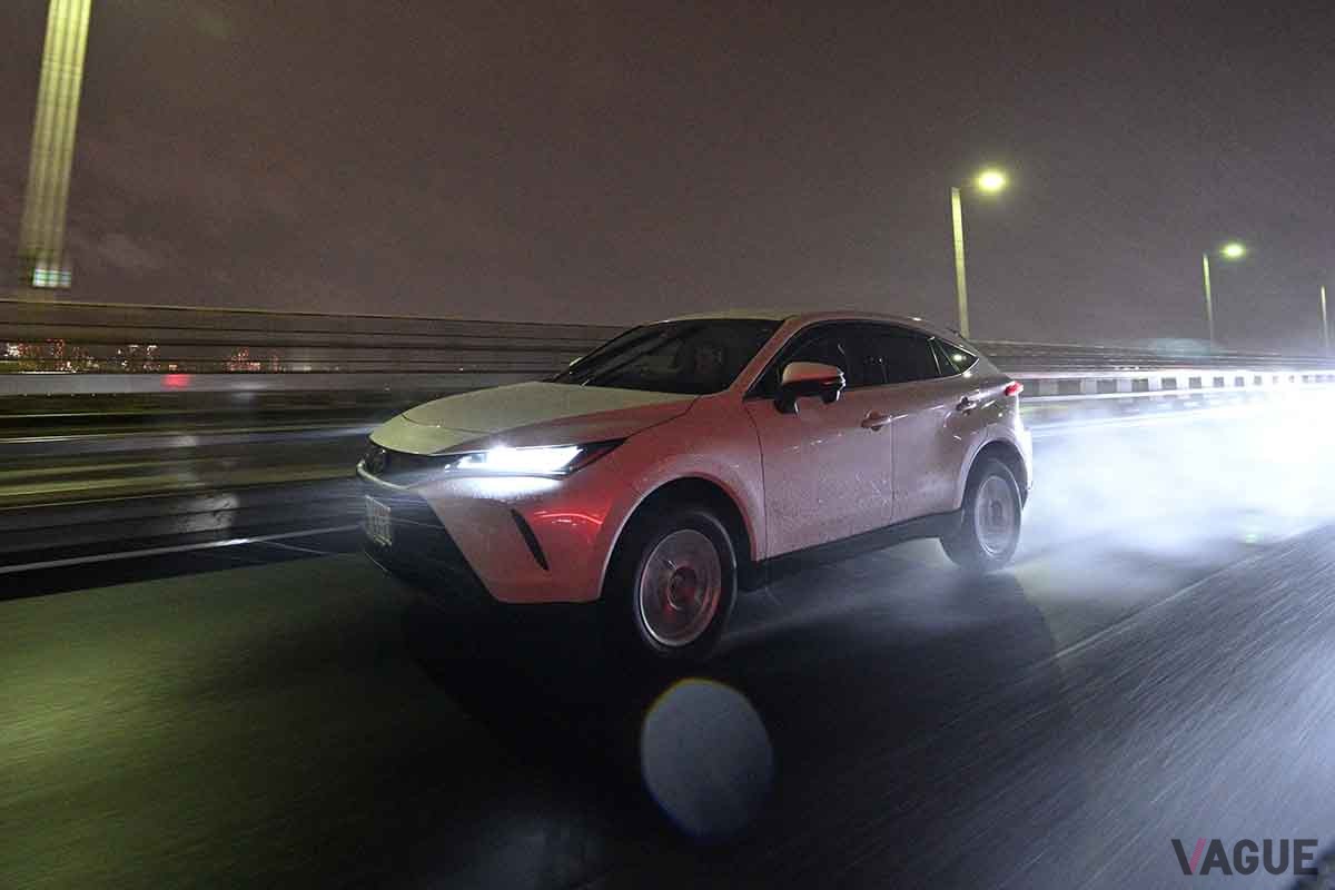 台風やゲリラ豪雨などの際、高速道路を走行すると「ハイドロプレーニング」現象が起きやすいので注意が必要だ