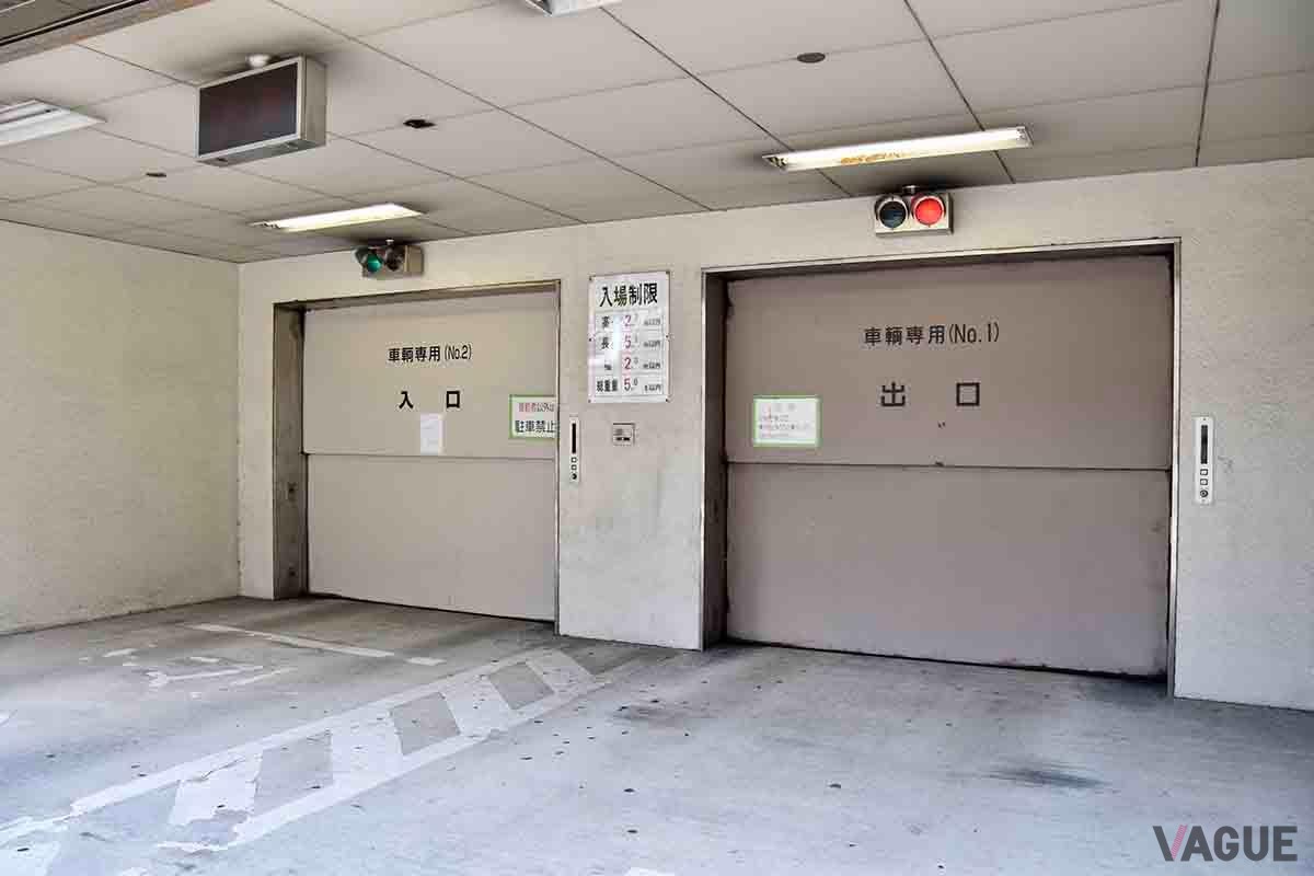 駅に近い市街地にあるビジネスホテルの場合、敷地内の駐車場が機械式立体駐車場のことが多い