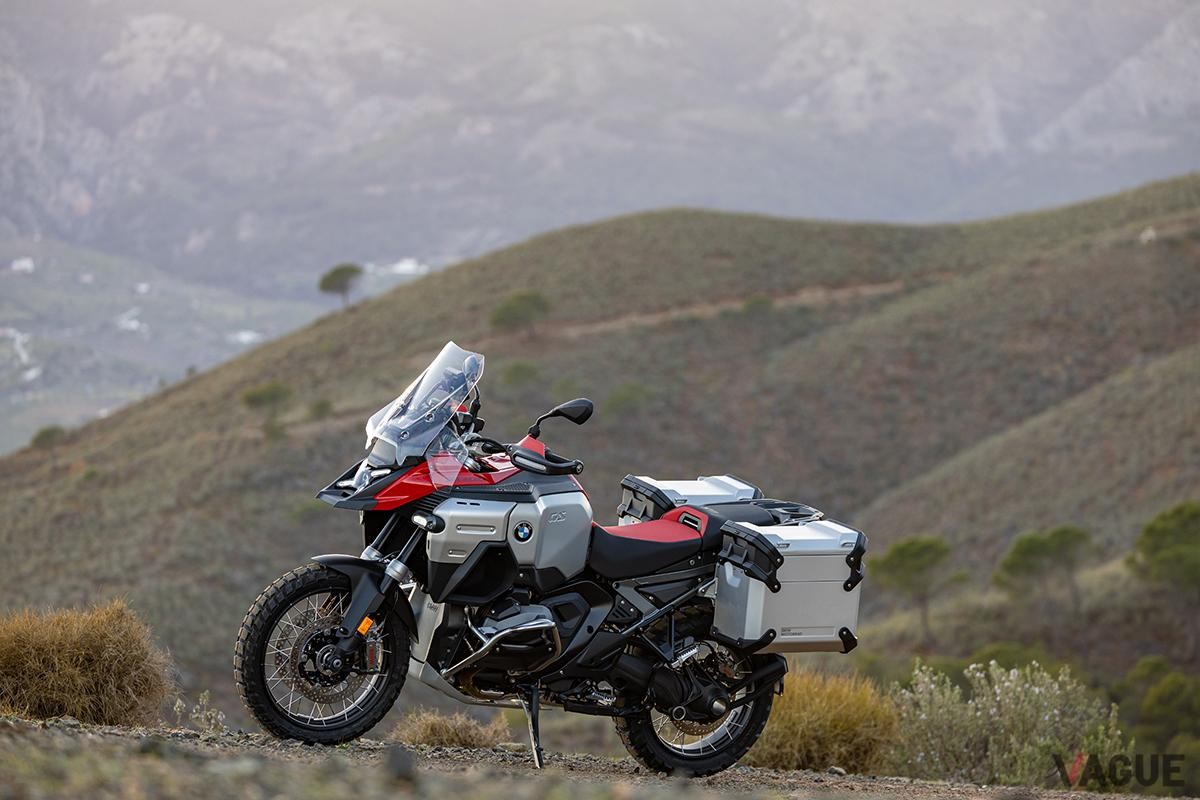2024年7月にドイツ本国で発表されたBMWモトラッドの新型「R1300GS アドベンチャー」