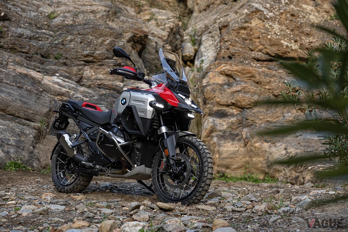 2024年7月にドイツ本国で発表されたBMWモトラッドの新型「R1300GS アドベンチャー」