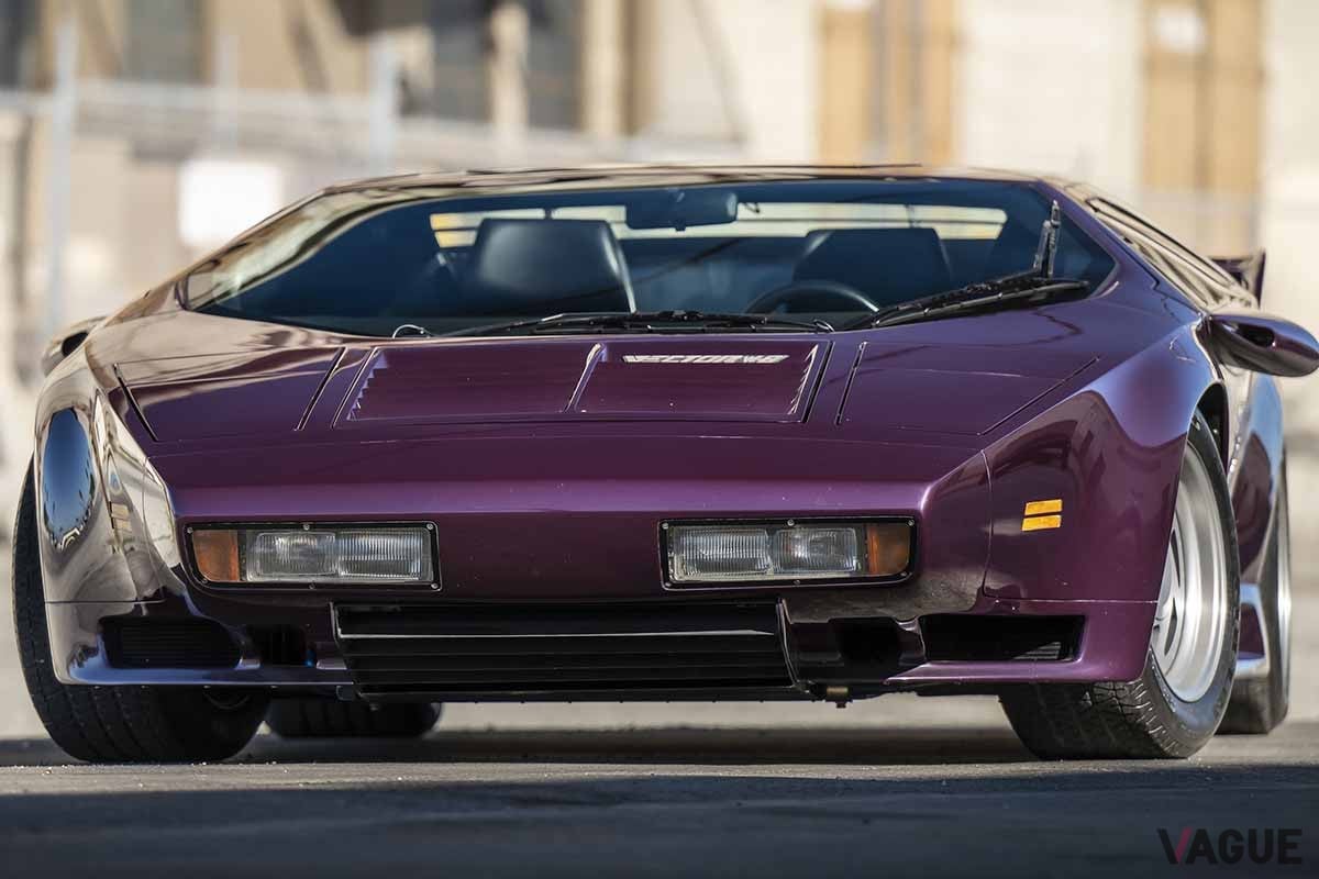 製造わずか17台の“激レア”車！ 伝説のアメリカンスーパーカー 1991年式ベクター「W8」がオークションに登場 どんなモデル？ |  VAGUE(ヴァーグ)