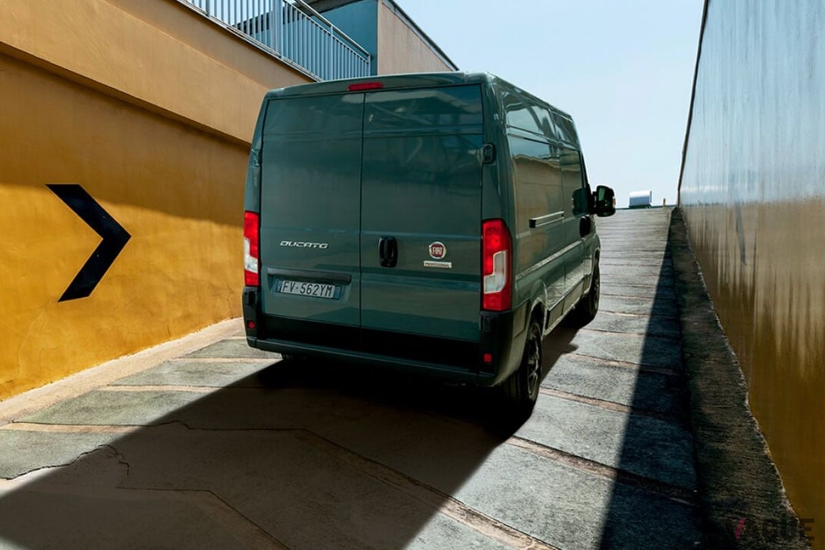 フィアット・プロフェッショナル新型「デュカト・シリーズ9」