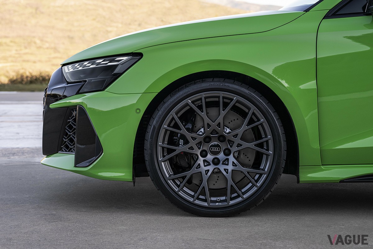 欧州で発表されたアウディ改良新型「RS3スポーツバック」