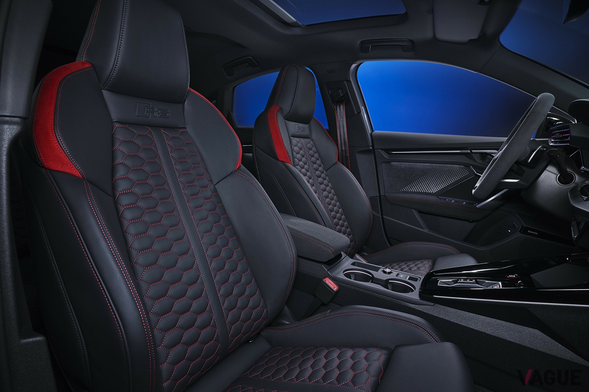 欧州で発表されたアウディ改良新型「RS3セダン」のインテリア