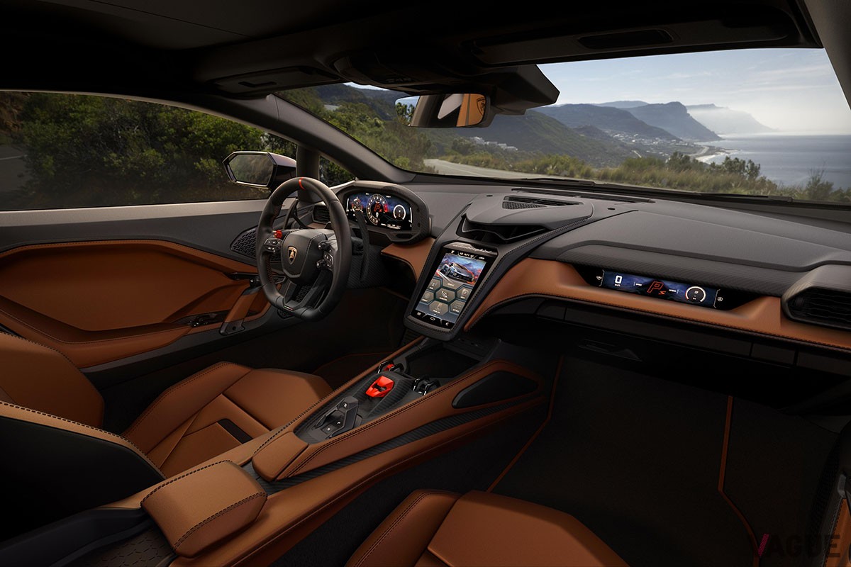 ランボルギーニ新型「テメラリオ」のインテリア