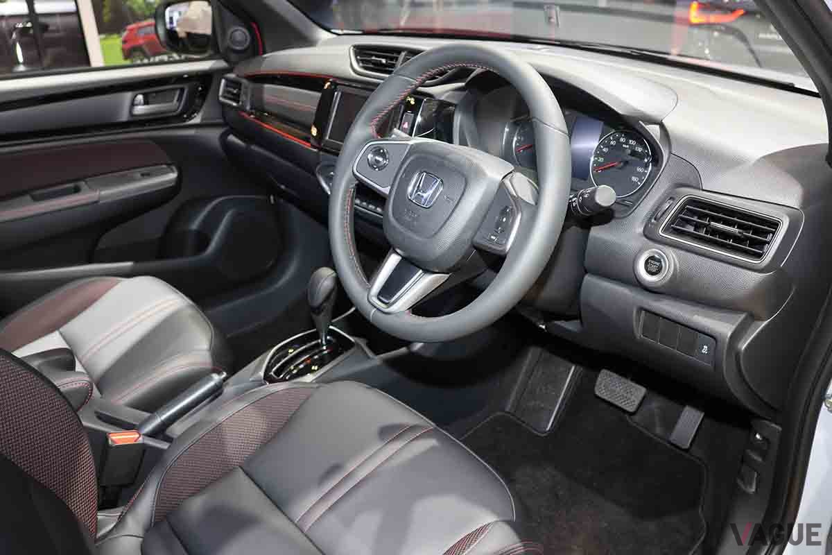 インドネシア国際モーターショーで見かけたホンダ新型「WR-V」RSグレードのインテリア