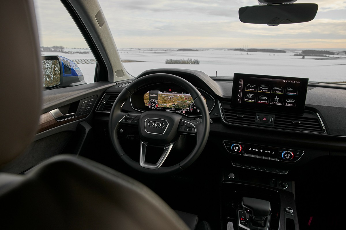 アウディ現行型「Q5スポーツバック」のインテリア