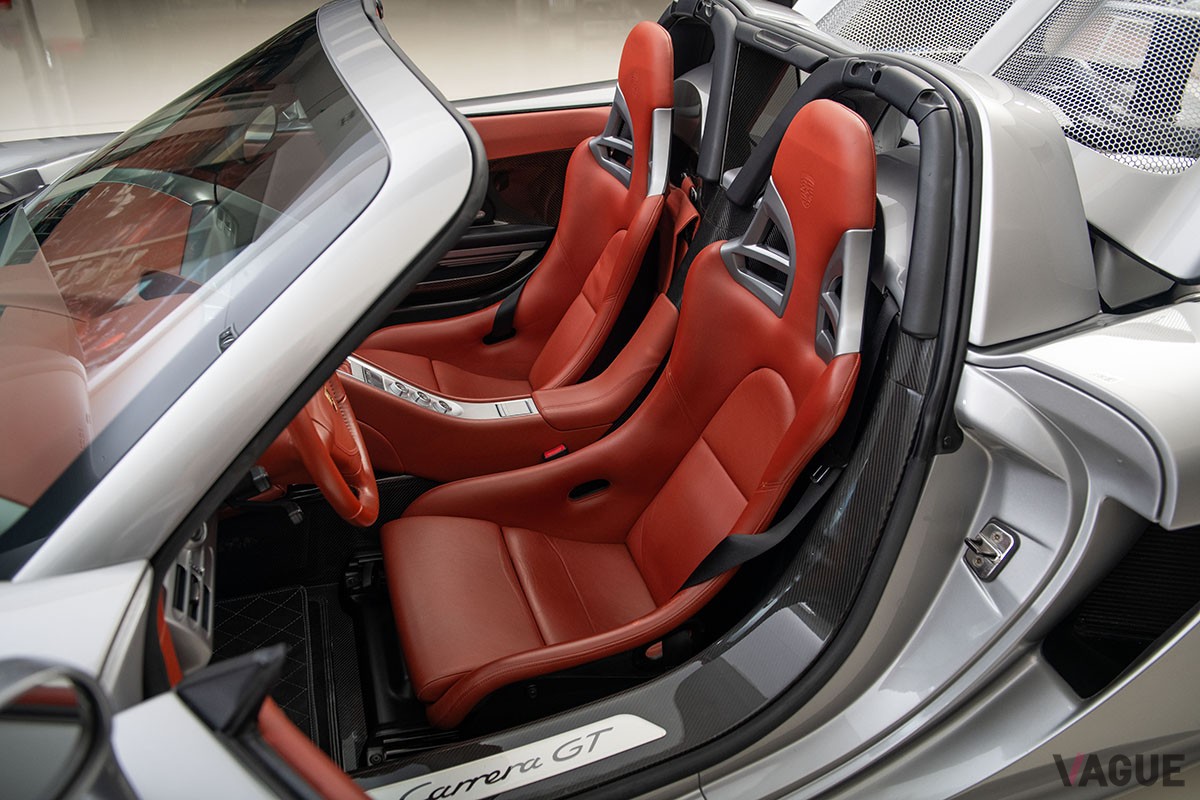 オークションに登場した2004年式ポルシェ「カレラGT」Darin Schnabel ©2024 Courtesy of RM Sotheby's