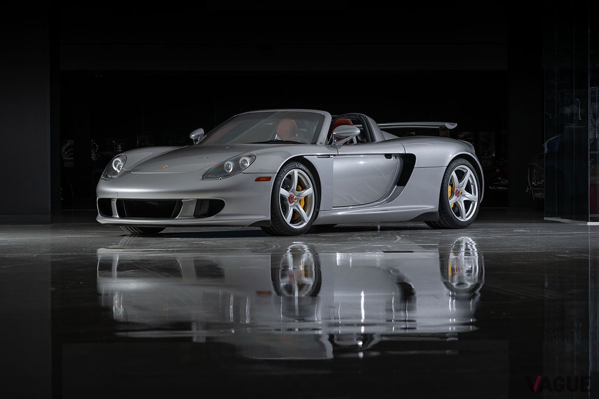 オークションに登場した2004年式ポルシェ「カレラGT」Darin Schnabel ©2024 Courtesy of RM Sotheby's