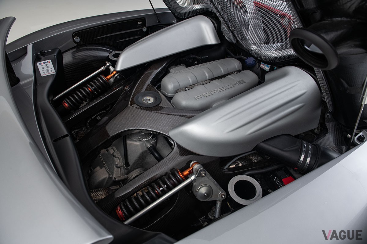 オークションに登場した2004年式ポルシェ「カレラGT」のエンジンDarin Schnabel ©2024 Courtesy of RM Sotheby's
