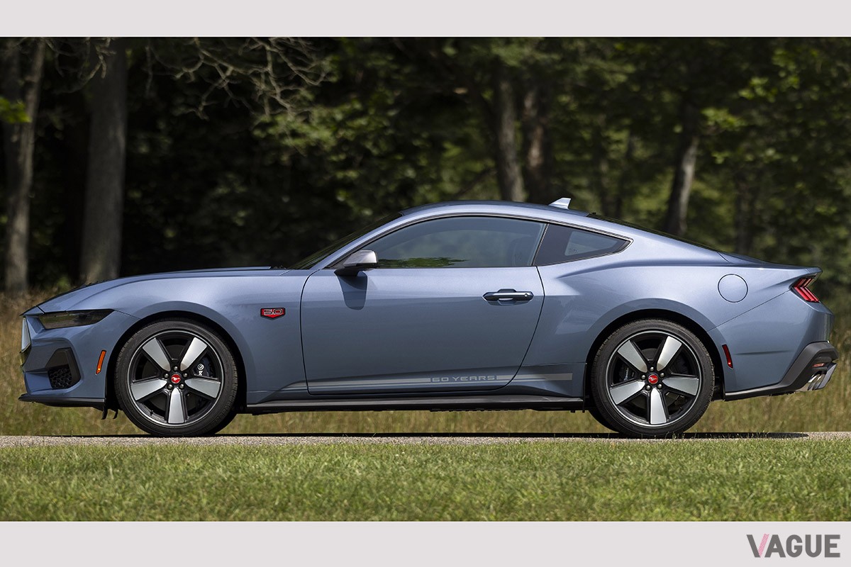 米国市場で登場したフォードの限定車「マスタング60周年記念パッケージ」（ブルターニュ・ブルー）