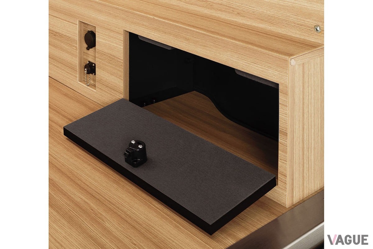 日産「キャラバン MYROOM」