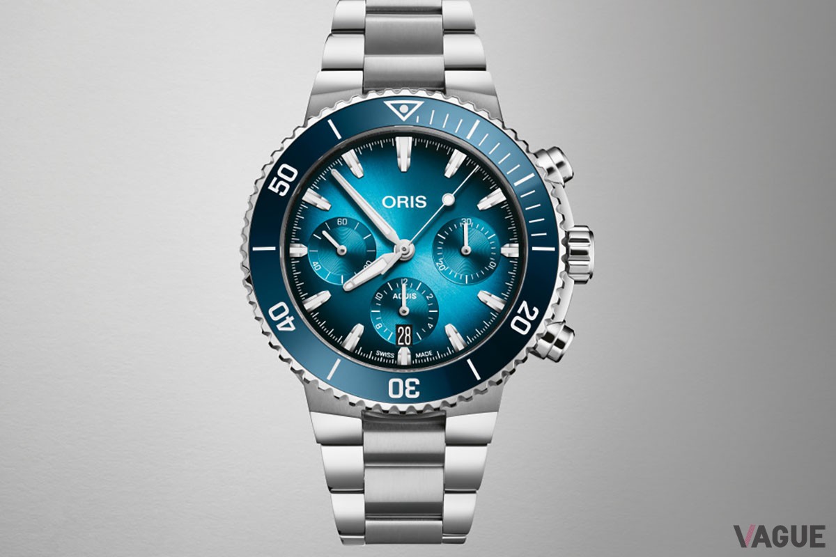 ケース径は43.50mm。ブレスレットはテーパードを効かせスマートな印象に